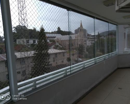 Fechamentos em Vidro Temperado Ou Laminado