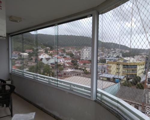 Fechamentos em Vidro Temperado Ou Laminado
