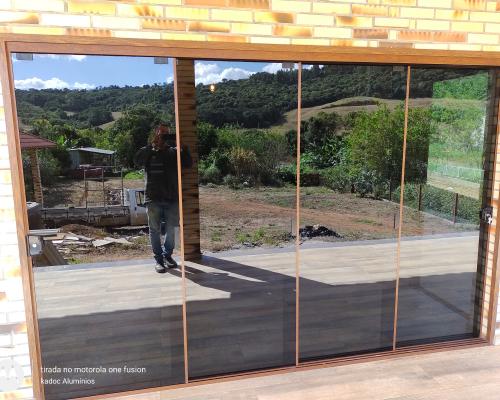Fechamentos em Vidro Temperado Ou Laminado