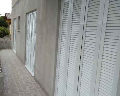 Janelas Venezianas