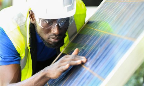 Energia fotovoltaica para pequenas empresas: é viável?