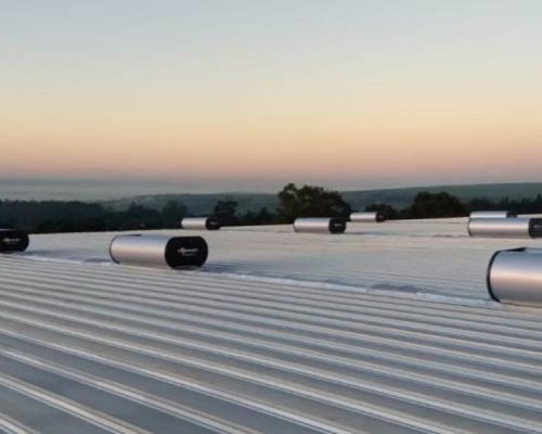 Ventilação natural (Lanternim)