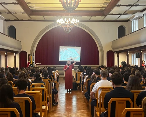Palestras promovem reflexão sobre o Dia Internacional da Mulher