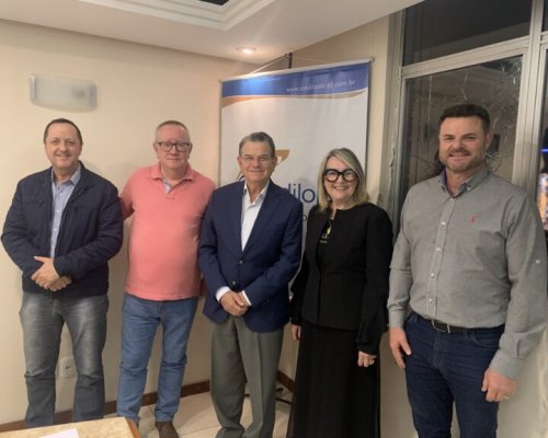 Presidente da Fecomércio-RS visita Sindilojas Passo Fundo