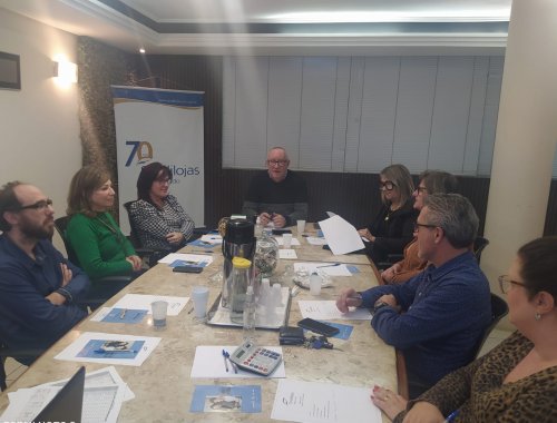 Reunião de diretoria do Sindilojas