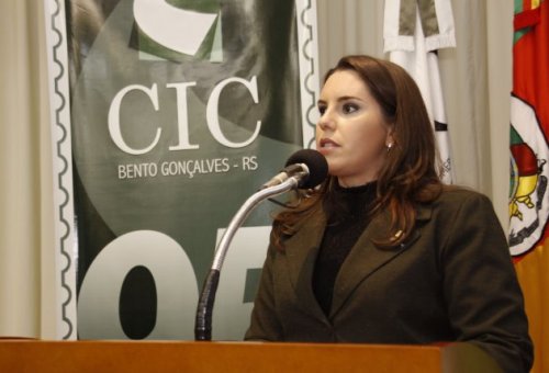 Mônica Rochele - Mestre de Cerimônia