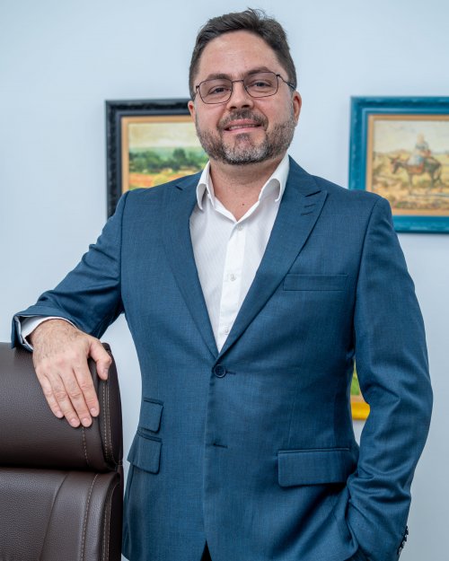 Dr. Roberto Furlani
