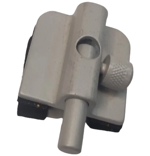 TRINCO COM FERROLHO LATERAL